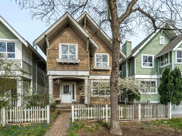 137 Star Cres, New Westminster, BC V3M 6X6