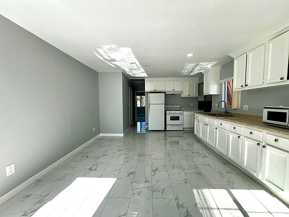 3rd image of 3771 Temple City Blvd #2