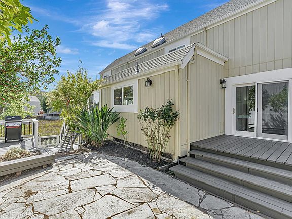 2nd image of 2589 Topaz Drive