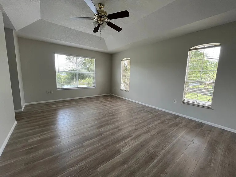 820 Stonechapel Ct — Photo 20