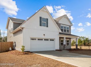 18 E Hennings Way, Hampstead, NC 28443
