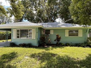 2762 Martin St, Sarasota, FL 34237