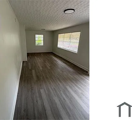 3 bed, $1,100 — Photo 4