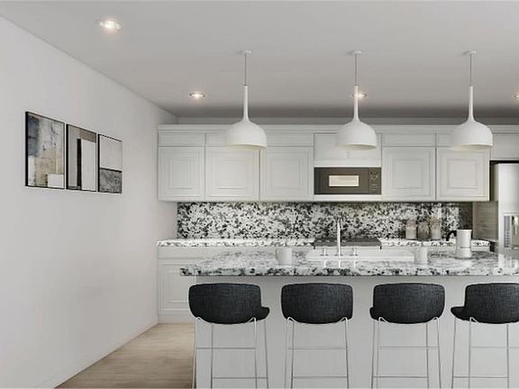 4th image of 1009 Thomas Ave
