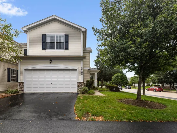 2702 Kendall Xing, McHenry, IL 60051