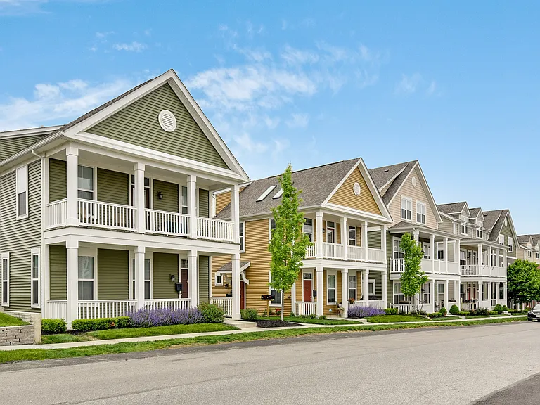 Grandview Village Apartments — Photo 15