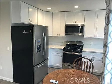430 E Bixby Rd #A — Photo 7