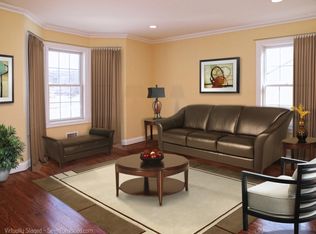 422 Ridgewood Ave, Paramus, NJ 07652