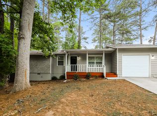 8450 N Pond Dr, Riverdale, GA 30274