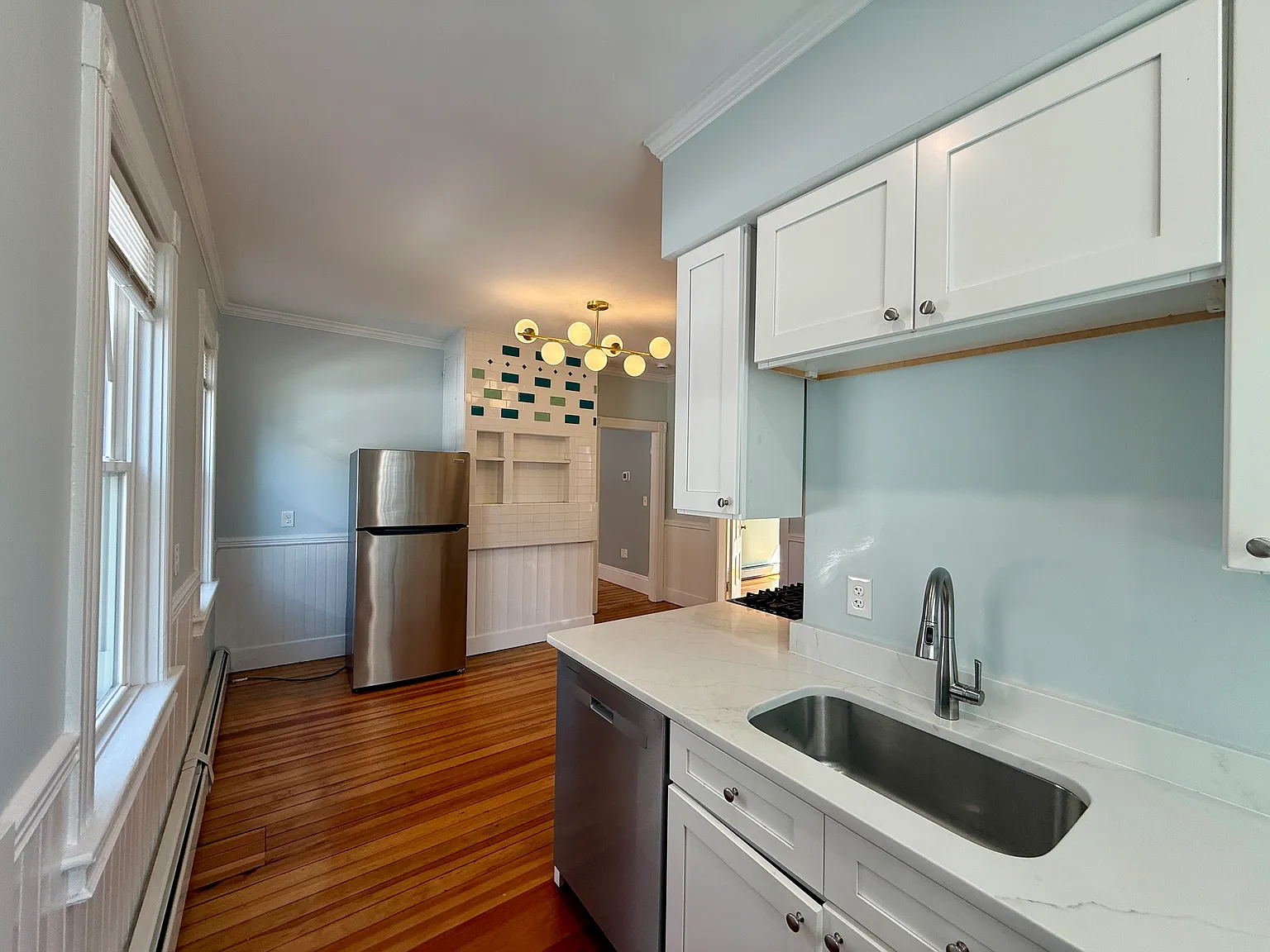 3 bed, 1275 sqft, $3,150 — Photo 4