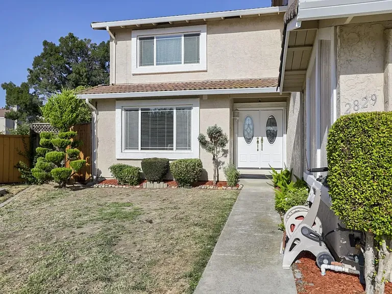 2829 Glen Decker Ct — Photo 3