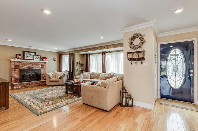 1st image of 20 Ellsworth Pl