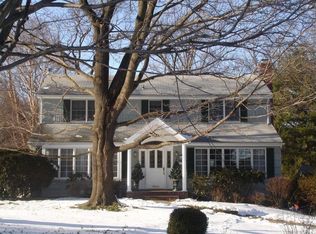 102 Field Crest Rd, New Canaan, CT 06840