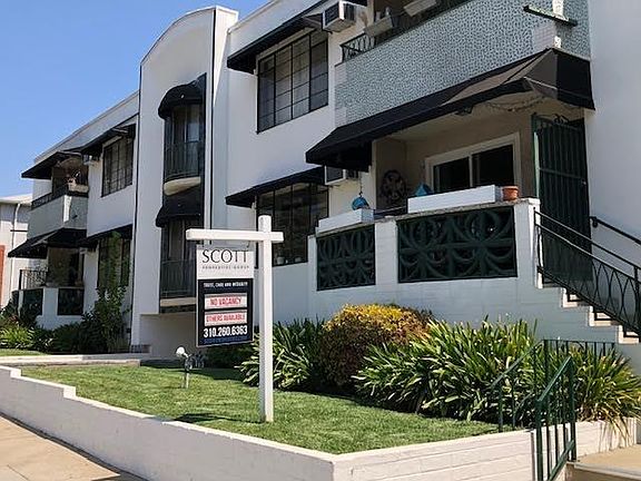 2nd image of 1020 N Crescent Heights Blvd APT 8