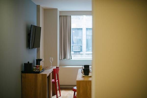 1st image of 32 E 32nd St #303