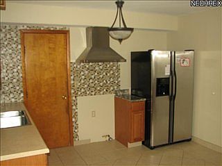 3rd image of 14901 Sprengel Ave