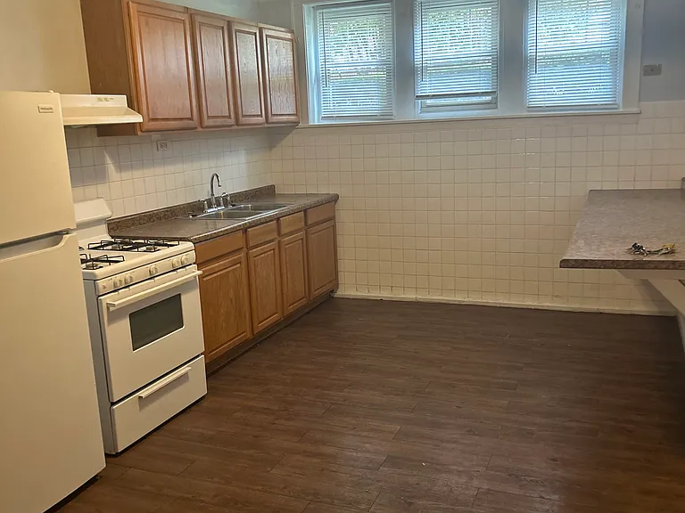 330 W Washington Blvd #OAK — Photo 6
