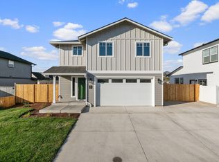 231 Oak Crest Way, Medford, OR 97501