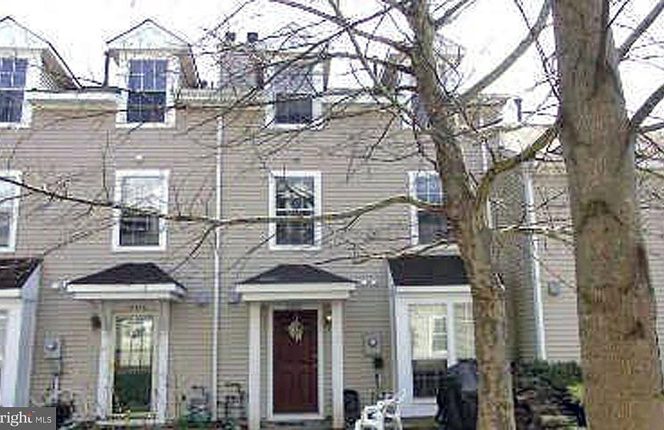 1st image of 14374 Gringsby Ct