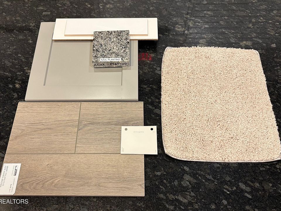 2nd image of 12519 Centerview Rd