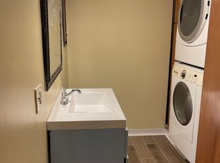 206 Olivet Ave #B, Akron, OH 44319