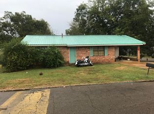 222 Critz St, West Point, MS 39773