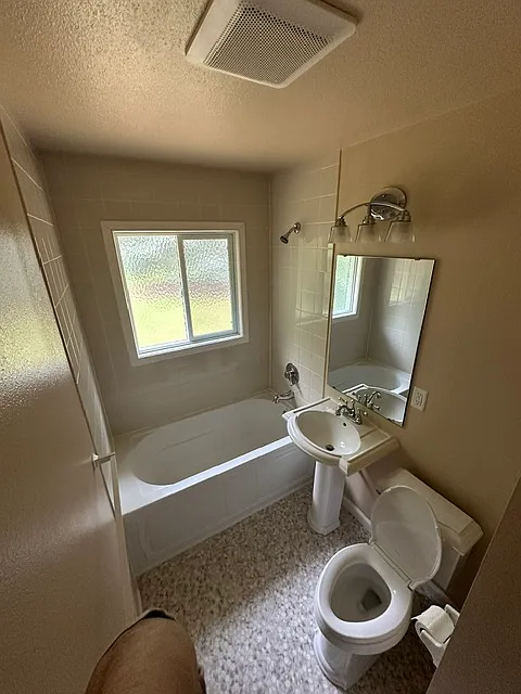 1612 Crestmore Place — Photo 4