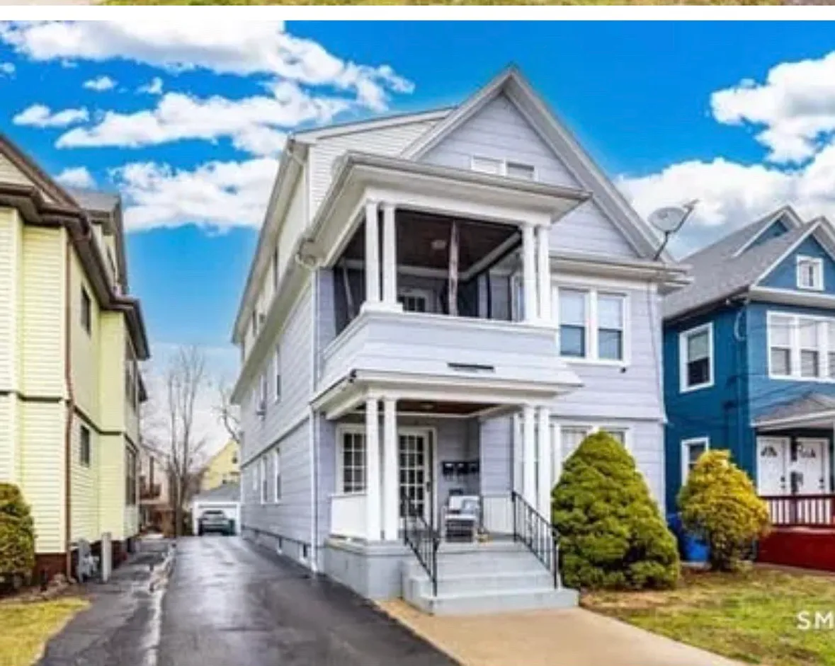 2 bed, 1200 sqft, $1,700 — Photo 1