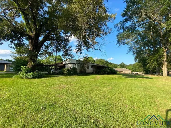 111 Clark St, Hallsville, TX 75650