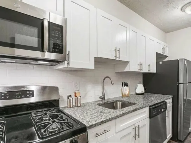 2571 Candler Rd — Photo 29