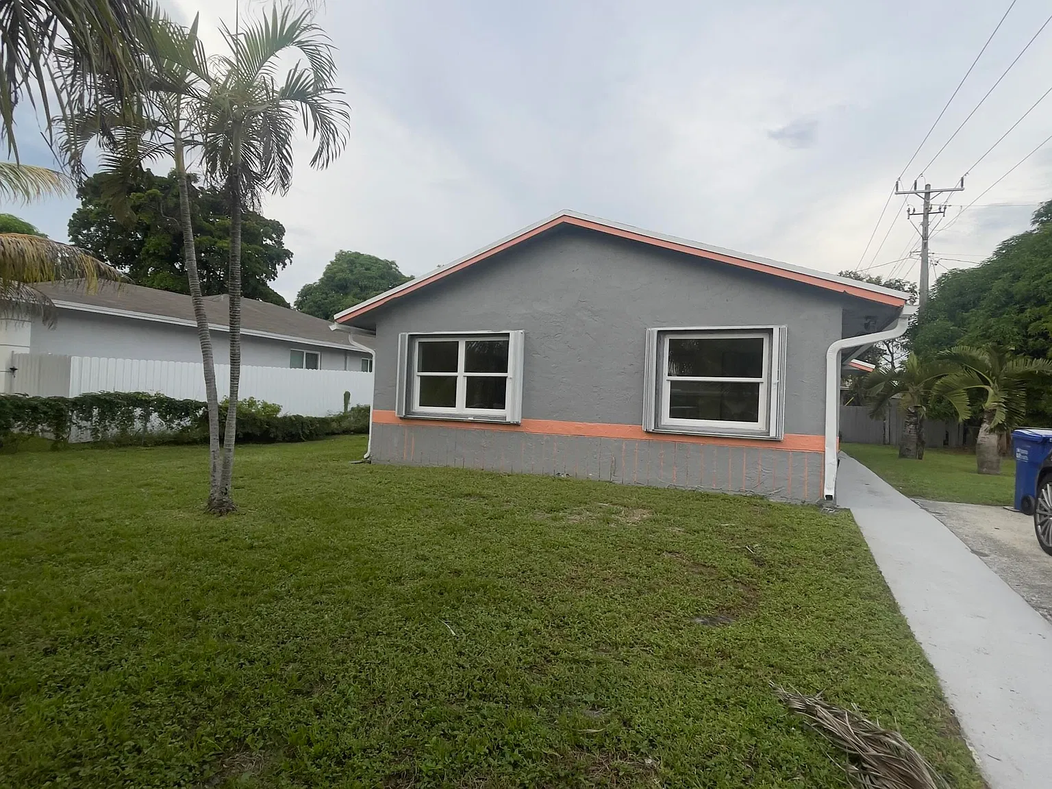 4 bed, 2.0 bath, 1200 sqft, $2,950 — Photo 2