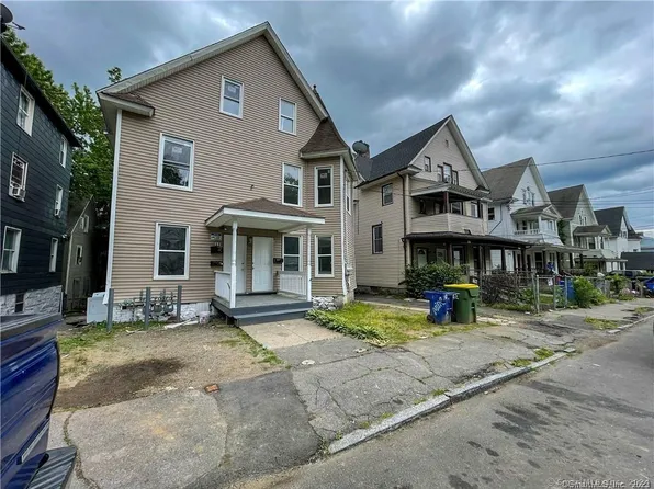 11 Ridgewood Street, Waterbury, CT 06710