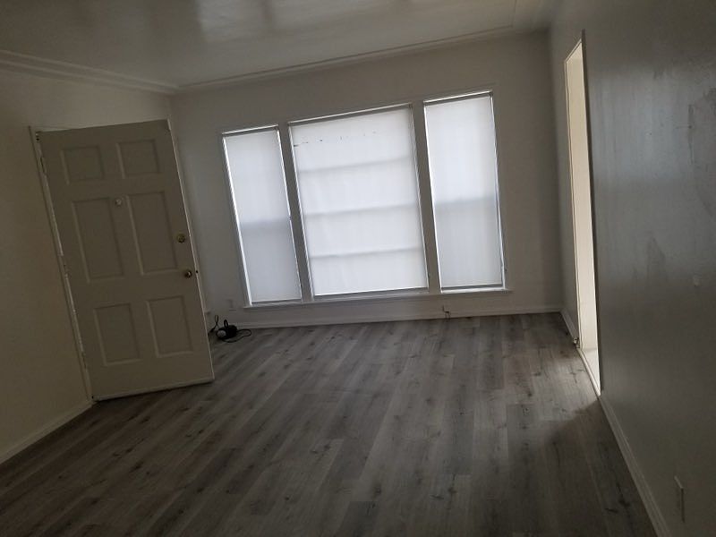 1st image of 1853 1/2 S Orange Dr #1853-1/2