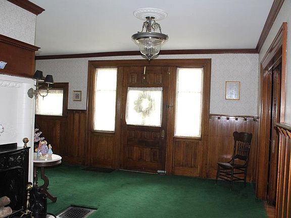 2nd image of 443 S Lincoln Ave