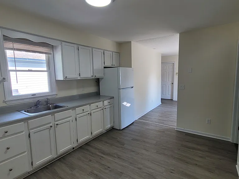 8 William St #2 — Photo 6