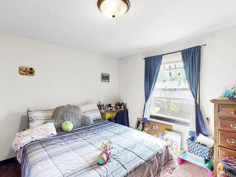 722 Mather St #4 — Photo 8