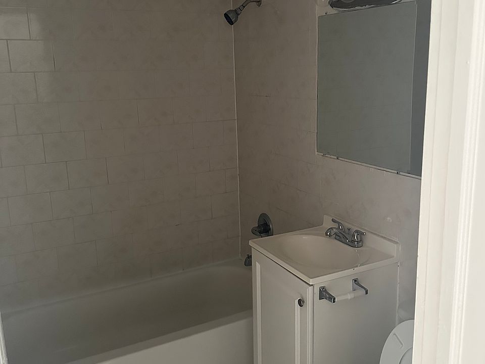 1st image of 14565 NW 6th Ave #220