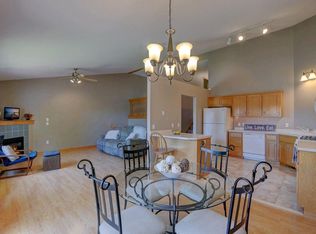 2762 Cutters Grove Cir, Anoka, MN 55303