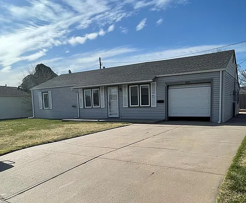 3809 Forest Ave Photo 1