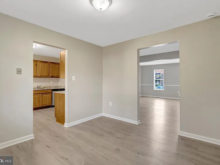 7065 Leewood Forest Dr — Photo 12
