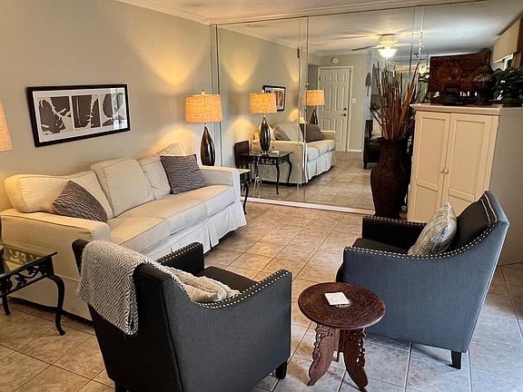 5th image of 67 Breakwater Bay Unit 9B