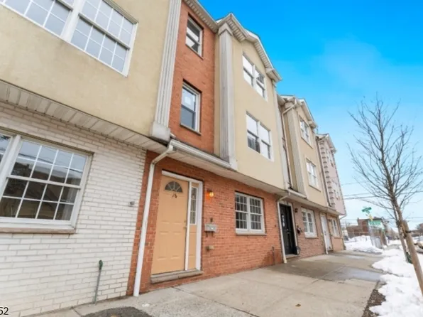 18 E Kinney St, Newark City, NJ 07102