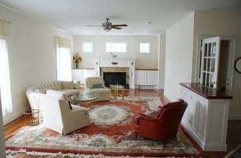 3rd image of 5 Hilton Ct