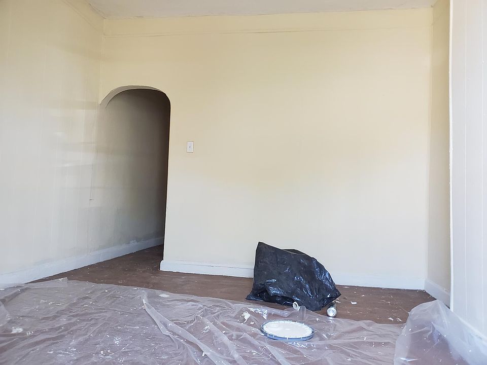2nd image of 305 S Fulton Ave
