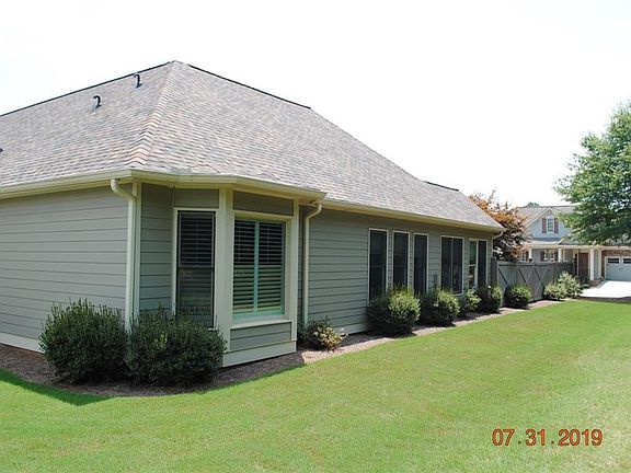 5th image of 203 Somerset Cir