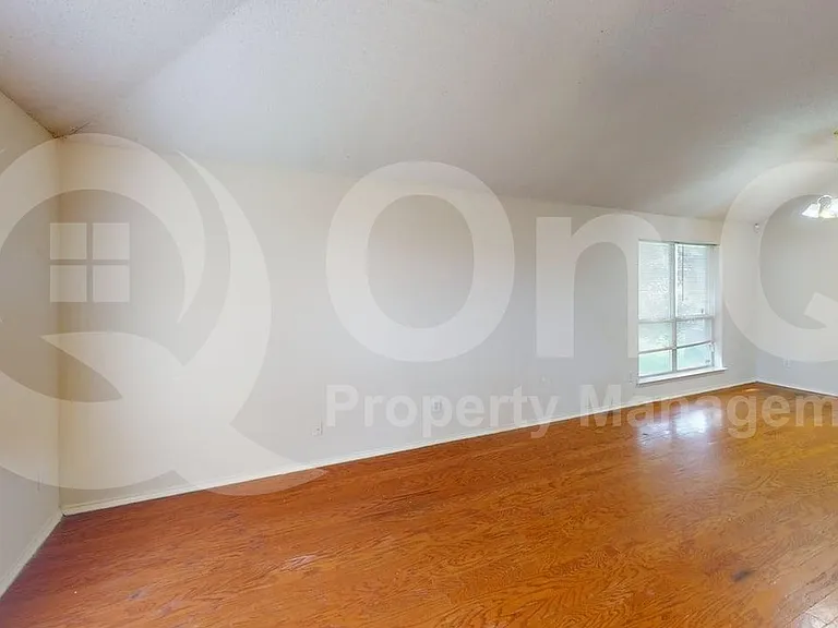 8001 Mourning Dove Dr — Photo 7