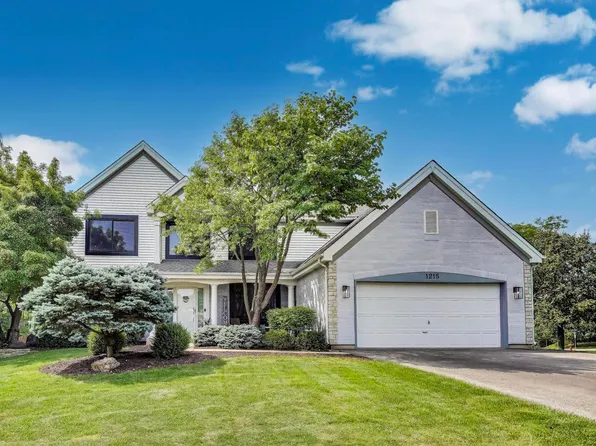 1215 William Dr, Lake Zurich, IL 60047