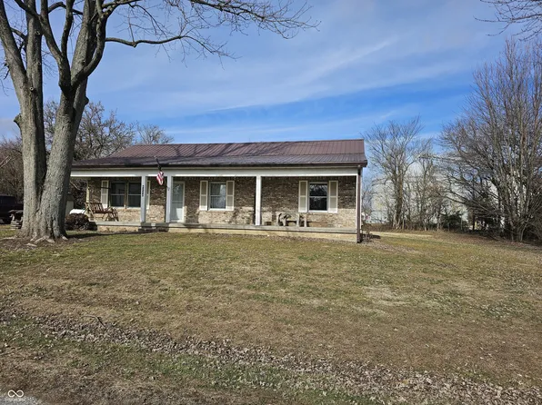 8214 Water St, Coatesville, IN 46121