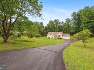 7380 Stuart Cir, Warrenton, VA 20187