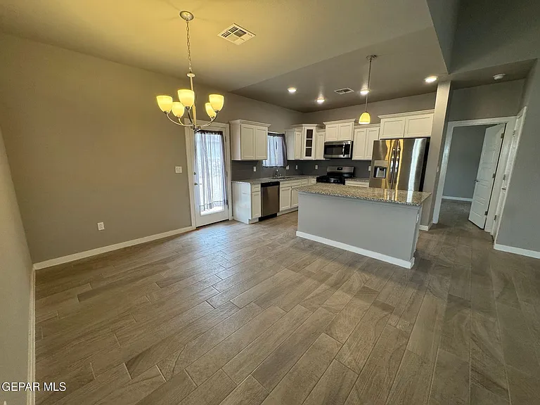 15196 Method Ave — Photo 2